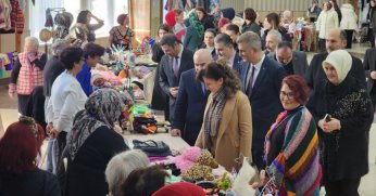 Gölcük Belediyesi Örgü Festivali Başladı