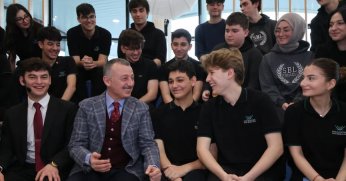 Sanat Kafe, Başkan Büyükakın’ın söyleşisiyle açıldı