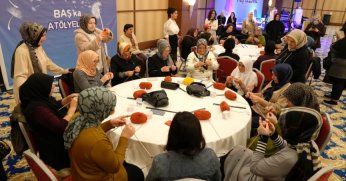 Kadınlar örgüleri ile yarıştı