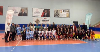 İzmit Lisesi penaltılarla üst tura yükseldi