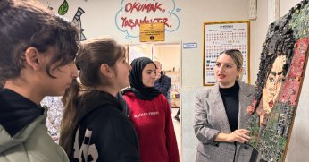 Atık pillerin çevreye verdiği zararı gençlere anlattı;