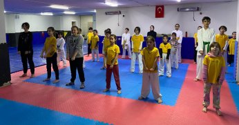 Kış spor okullarında durmak yok hareket var