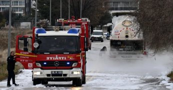  Ankara-Ayaş yolu çift yönlü olarak trafiğe kapatıldı  acil müdahale
