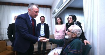 Büyükakın’dan, milli güreşçiye vefa ziyareti