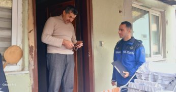 Büyükşehir zabıtası kayıp cüzdanı sahibine ulaştırdı