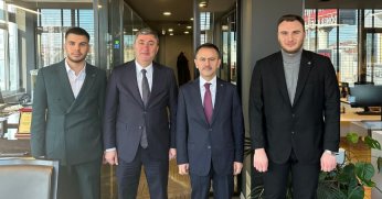 Vali İlhami Aktaş, İş İnsanı Muharrem Top’u Ziyaret Etti