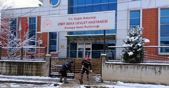  Kartepe Belediyesi gece gündüz görev başında 