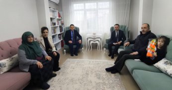 Vali Aktaş ve Eşi Songül Aktaş’tan “Aile Yılı” Ziyareti