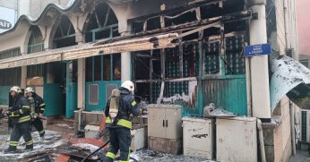 Camide korkutan yangın: Alevler yükseldi