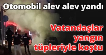 Otomobil alev alev yandı: Vatandaşlar yangın tüpleriyle koştu