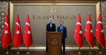 Afyonkarahisar Valisi Doç. Dr. Kübra Güran Yiğitbaşı, Vali İlhami Aktaş'ı Ziyaret Etti!