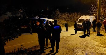  Akyazı'da bir kişi ahırda tüfekle vurulmuş halde ölü bulundu!