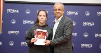 Vatan Sevgisi Mısralarda Hayat Buldu