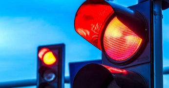 Trafik 'te Ambulansa Yol vermeyen yandı 