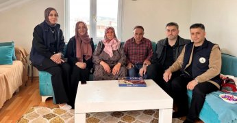 BAŞKAN KOCAMAN KARTEPELİ BÜYÜKLERİ UNUTMADI