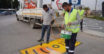 Yol ve yaya çizgileri yenileniyor