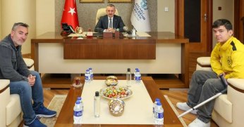 Kocaelisporlu Efe Kartal’dan Büyükakın’a ziyaret