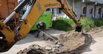 Ataevler’de Asfalt Yama Çalışmaları Aralıksız Sürüyor