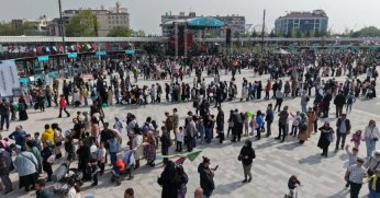 Milli İrade Meydanı ilk gün dolup taştı