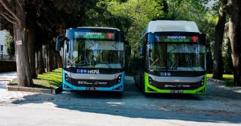 Büyükşehir’in otobüsleri ve tramvayda “Şampiyon Kocaelispor” yazdı