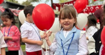 Çocukların Yüzü Güldü, Meydanlar Bayramla Şenlendi