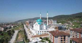 Derince Ahmet Yesevi Camii’ne estetik dokunuş