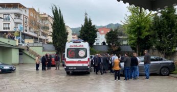 Şadırvanda Hareketsiz Halde Bulunan Kişi Endişe Yarattı