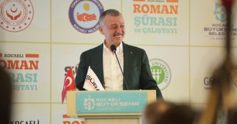 Büyükakın: Romanlar azınlık değil  bu memleketin asli unsurudur!