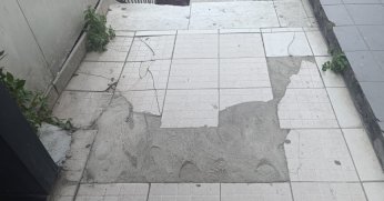 Gölcük'te Kırık Merdivenler Tepki Çekti; “Düşsek Bir Yerimiz Kırılacak”