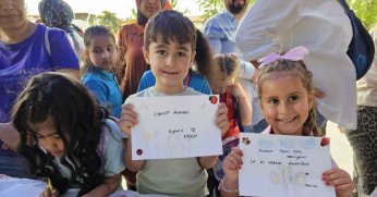 Gölcüklü Çocuklar Elleriyle Annelerine Hediyeler Yaptı!