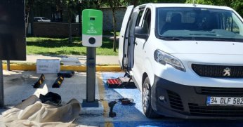 Kartepe’de Çevreci Ulaşım için şarj istasyonları hizmete açıldı!