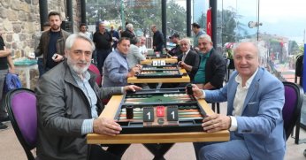 Tavla Turnuvası heyecanlı anlara sahne oldu