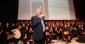 Türk Halk Müziği Korosu Gönülleri Fethetti