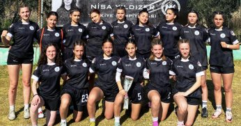 Körfezli U18 ragbici kızlar finallere kaldılar!