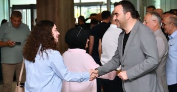 Başkan Özlü Mesai Arkadaşlarıyla Bayramlaştı