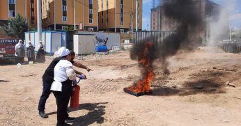 Büyükşehir İtfaiyesi’nden uygulamalı eğitimi
