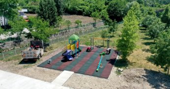 Başiskele’de Parklar Yenileniyor, Çocuklara Güvenli ve Modern Oyun Alanları Sunuluyor!