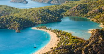 Fethiye’de Plaj Sezonu Başladı: 2025 Yazında Nerede Denize Girilir, Hangi Beach’e Ne Kadar Ödenir?