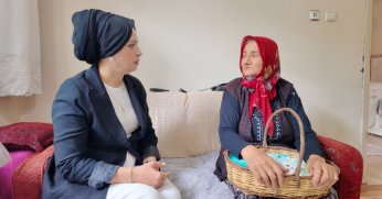 71 yaşındaki Gülcemal Teyze'den Büyükakın'a davet