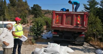Üreticiye 15 bin tavuk ve 100 ton yem desteği