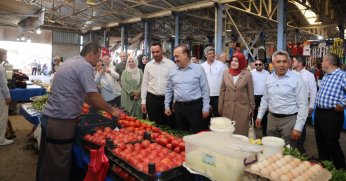 Başkan Talus, Kandıra Pazarı’nı gezdi