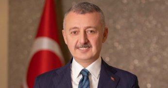 Başkan Büyükakın okula yeni başlayan miniklere başarılar diledi