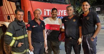 Havalandırma Boşluğunda Mahsur Kaldı