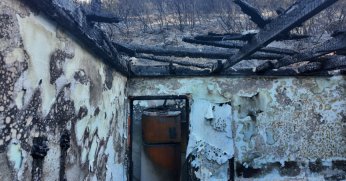 Büyükşehir’den evi yanan vatandaşa yardım eli