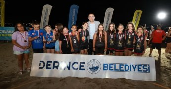 Harikalar Sahili’nde Voleybol Şöleni