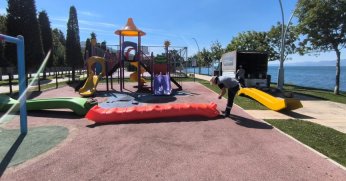 Büyükşehir’den çocuklara güvenli oyun alanları