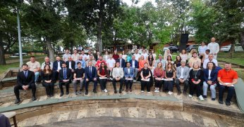 Büyükakın, soydaş gençlerle buluştu