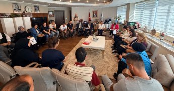  “Halk Günü Değil, Gösteri Alanı!”