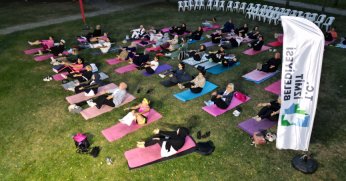 “Nefes Al İzmit” yoga etkinliğine Plajyolu’nda yoğun katılım