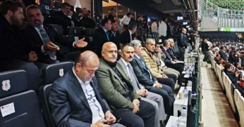 Vali İlhami Aktaş, Beşiktaş – Kocaelispor Mücadelesini Tribünden Takip Etti
